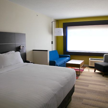 Holiday Inn Express & Suites Oswego By Ihg Extérieur photo