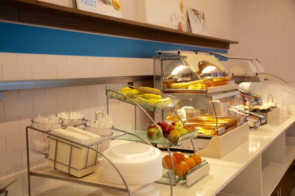 Holiday Inn Express & Suites Oswego By Ihg Extérieur photo