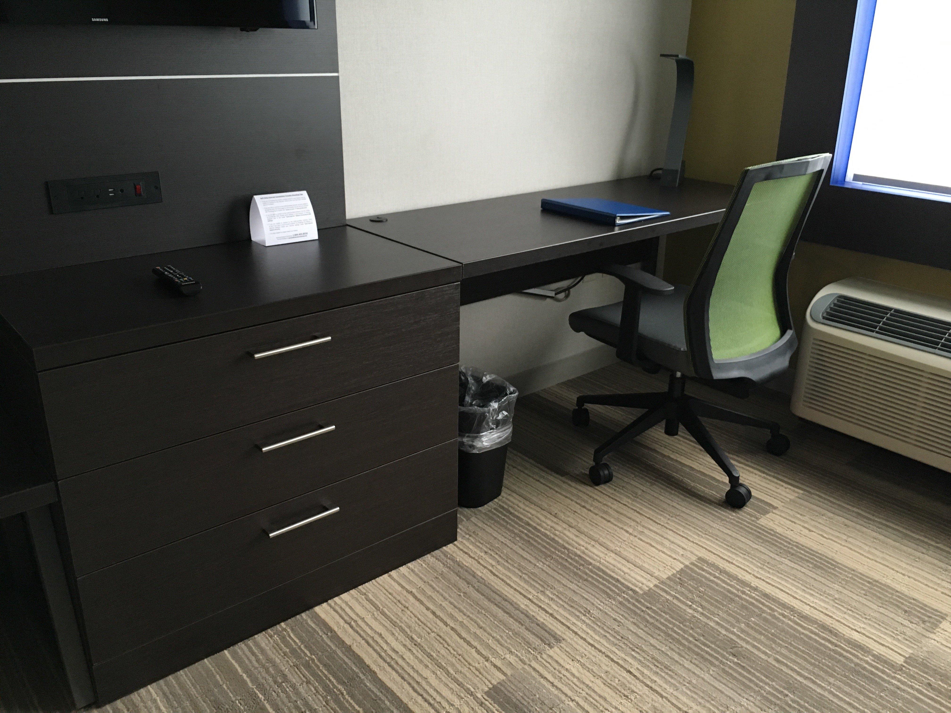 Holiday Inn Express & Suites Oswego By Ihg Extérieur photo