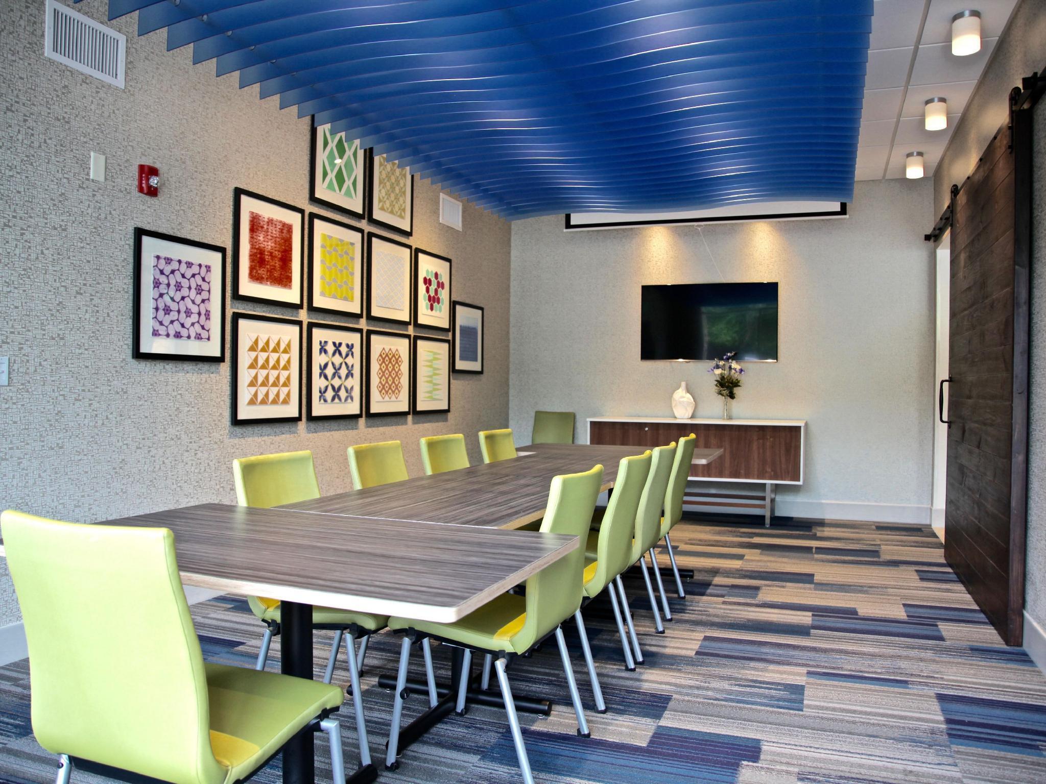 Holiday Inn Express & Suites Oswego By Ihg Extérieur photo