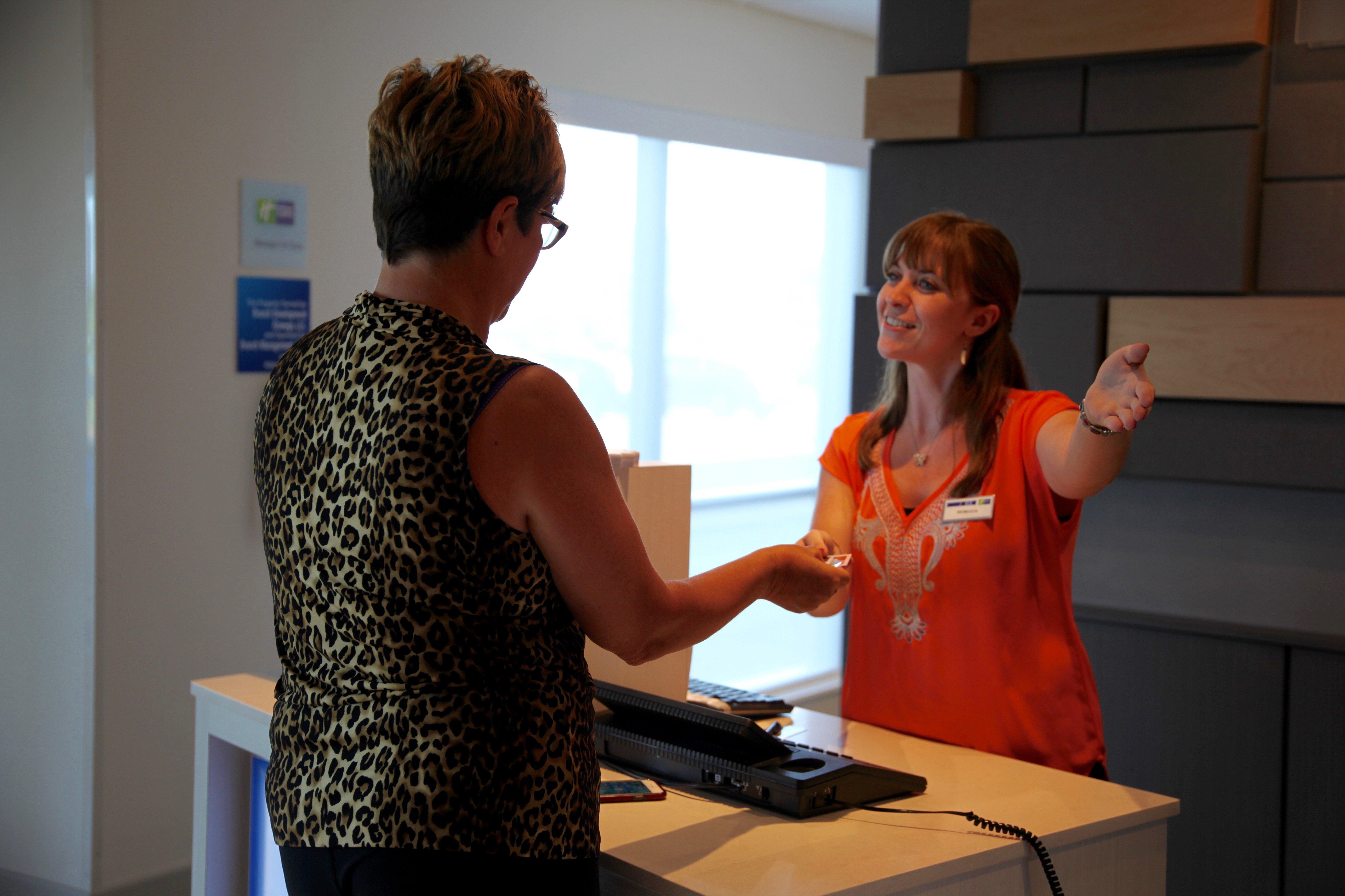 Holiday Inn Express & Suites Oswego By Ihg Extérieur photo