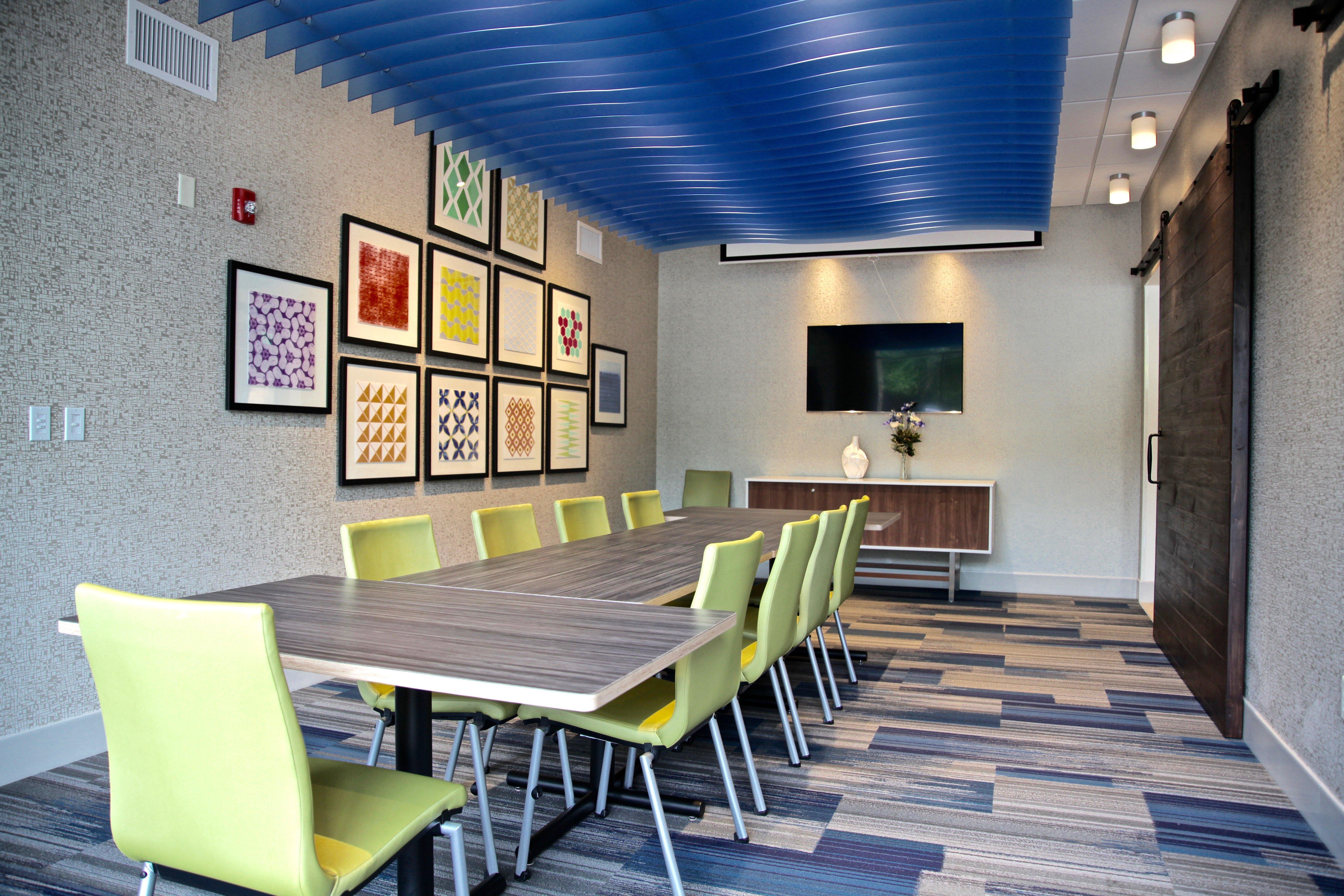 Holiday Inn Express & Suites Oswego By Ihg Extérieur photo