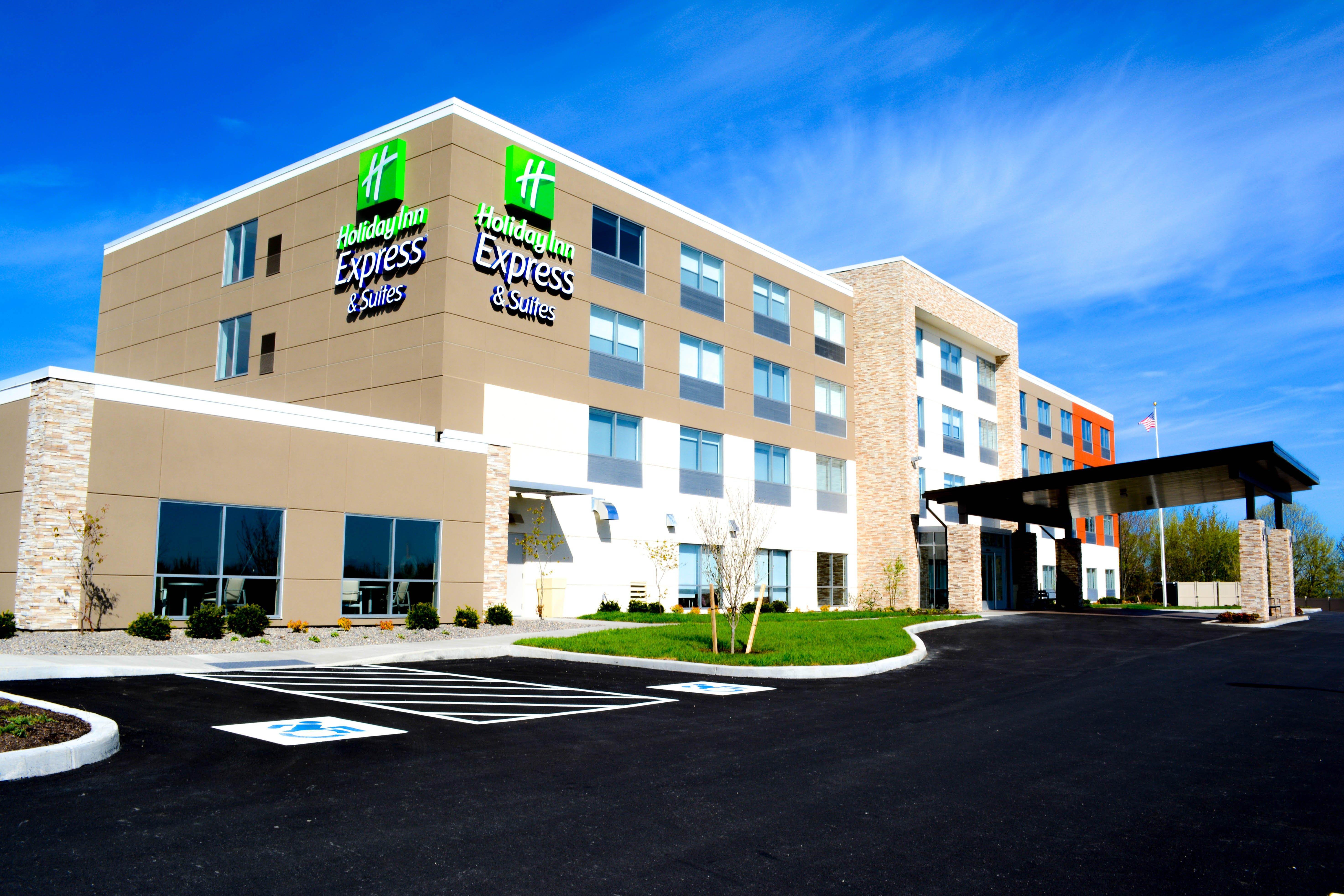 Holiday Inn Express & Suites Oswego By Ihg Extérieur photo